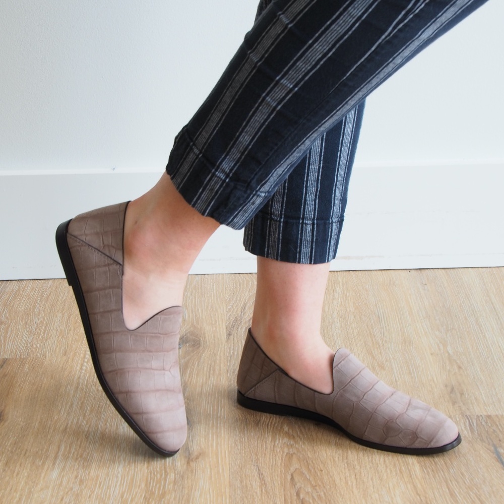 Yoshi Flat, light brown embossed nubuck